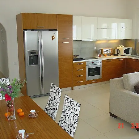 Amazing 2-bed In Spectacular With Stunning Sea Views * ורגה קלמטה