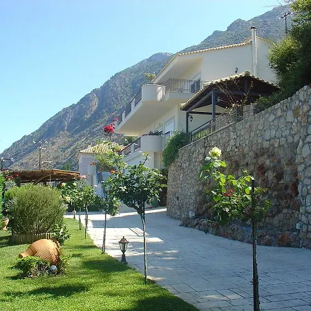 Ferienhaus Amazing 2-bed In Spectacular With Stunning Sea Views *